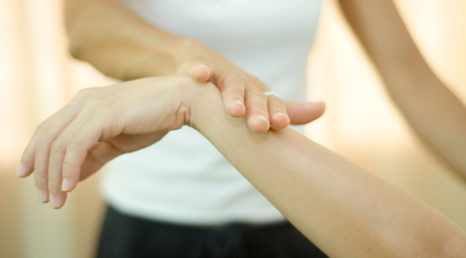 dr. Surya W Giri, Sp.Ak, CHt